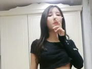 女神K寶醬邊抽煙邊直播色誘